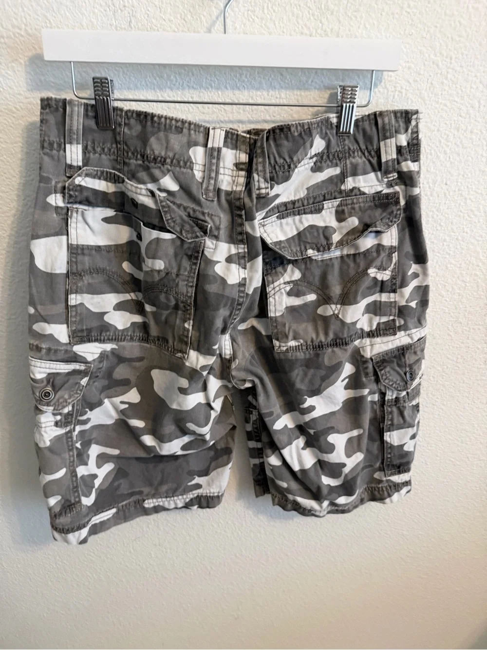 Levi's Gray Camo Cargo Shorts - Multi-Pocket Utility